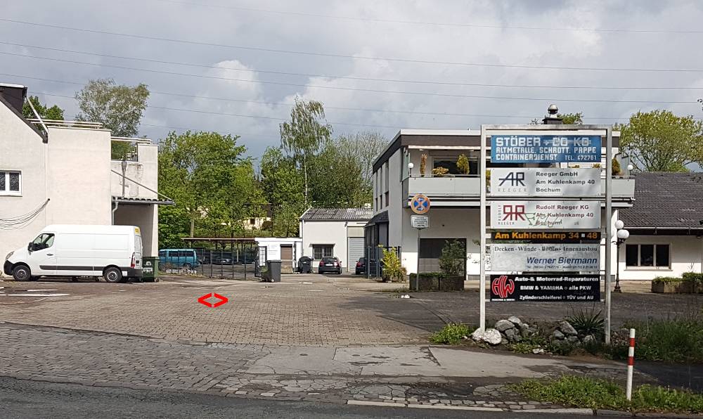 Einfahrt Huschke & Wirth GmbH – Am Kuhlenkamp 48, Bochum
